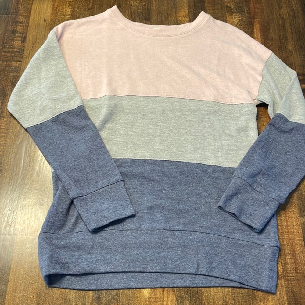 Girls XL long sleeve tee
